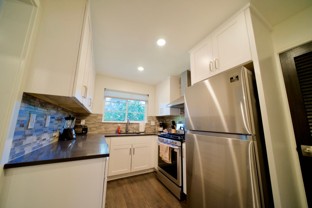 675 University Dr - Photo 1 of 1