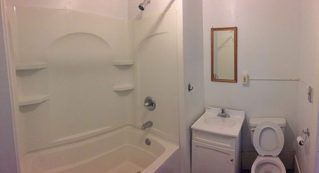 2610 College St - Cedar Falls - Photo 6 of 10