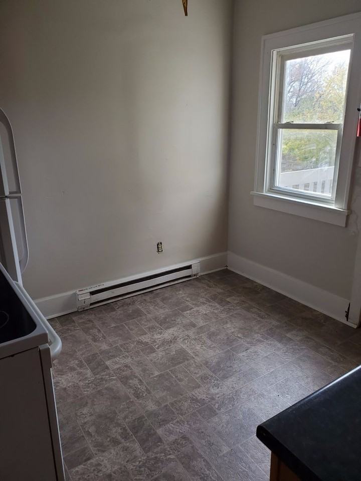 831 N 9th Street - Photo 3 of 10