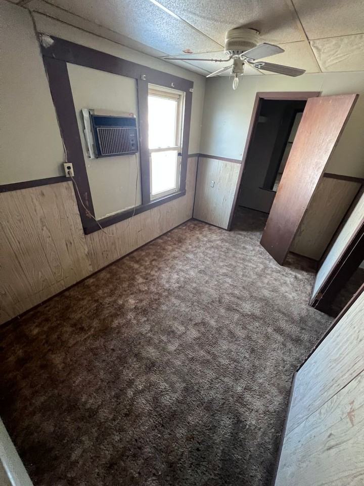 JGOFF 115 N 7th Street Apartments - 115 N 7th St, Miles City, MT 59301 ...