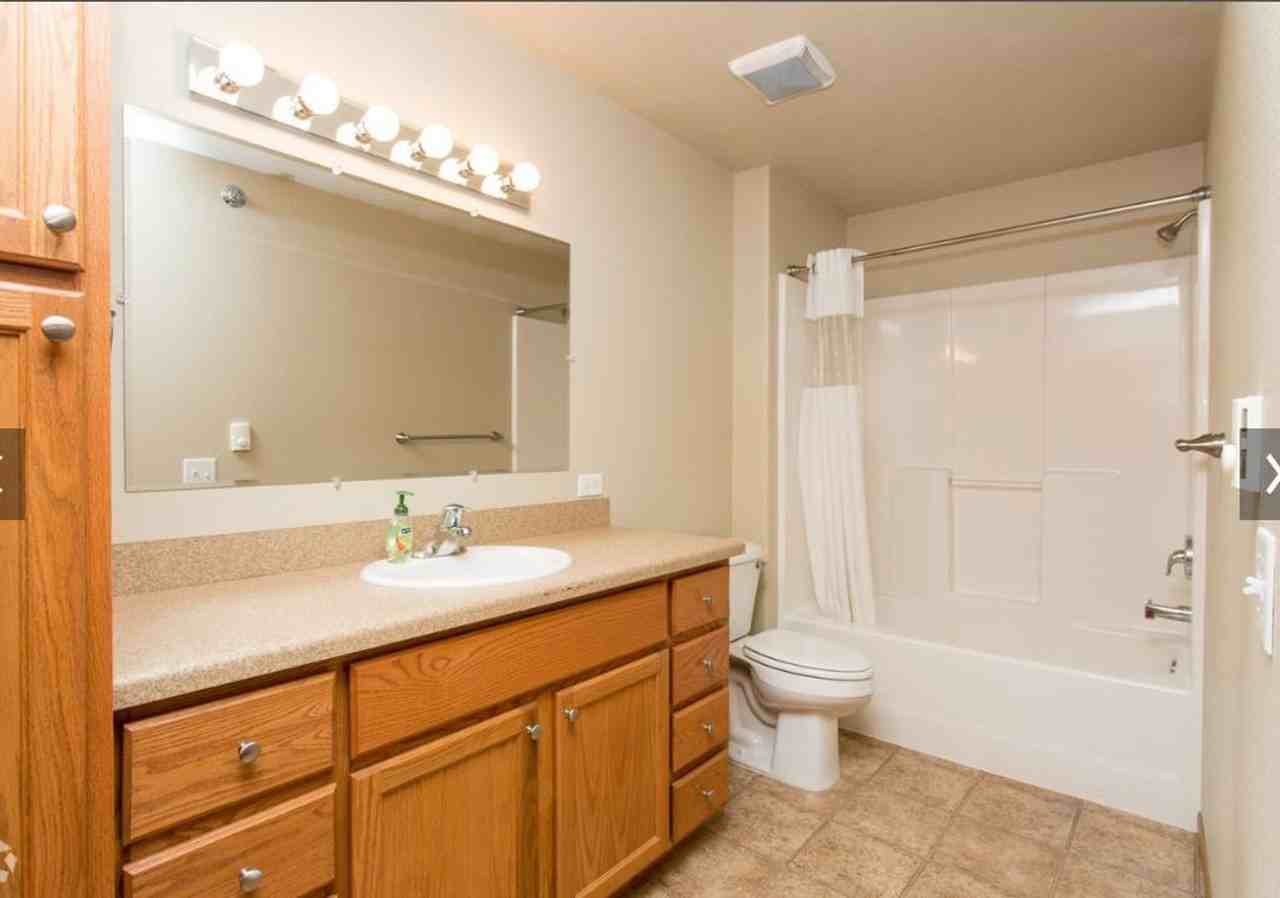 Northdale 2820 - Photo 5 of 26