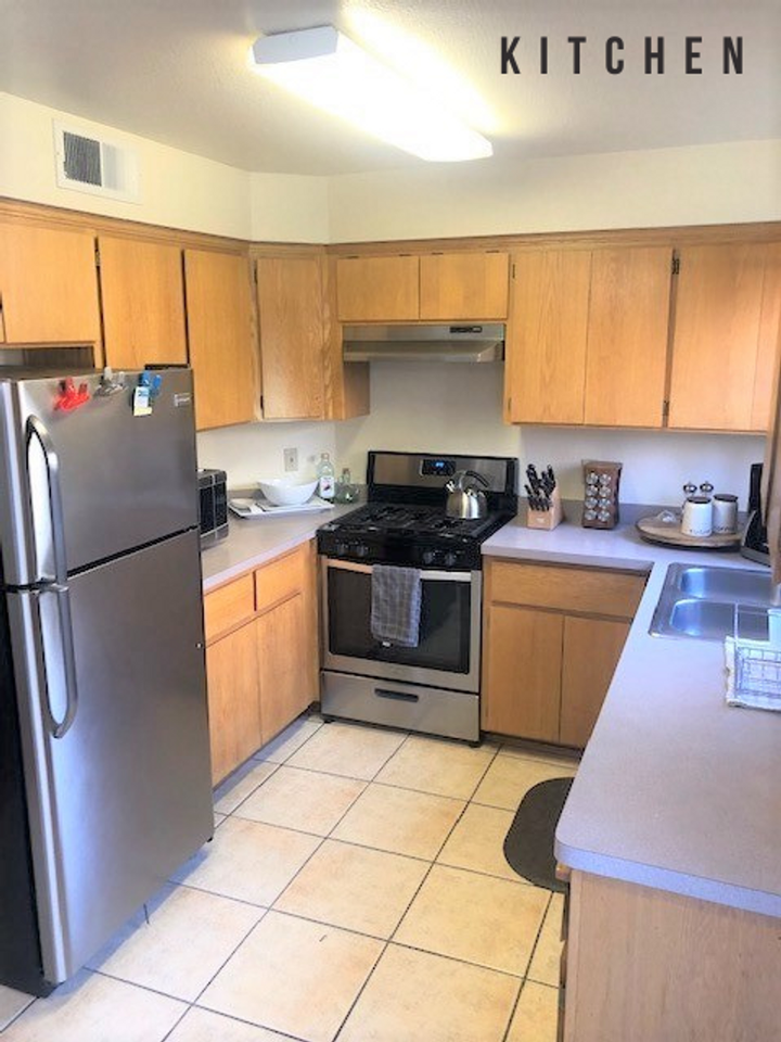 Legacy Townhome - Photo 3 of 22