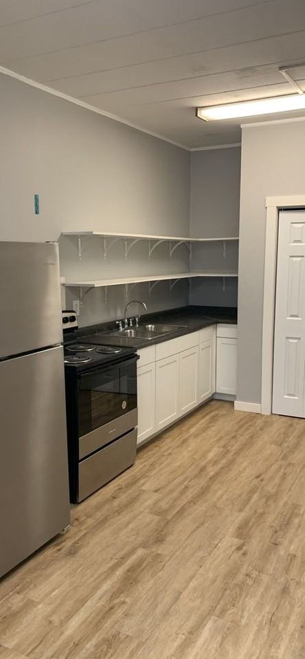 213 S Lincoln St - Photo 3 of 9