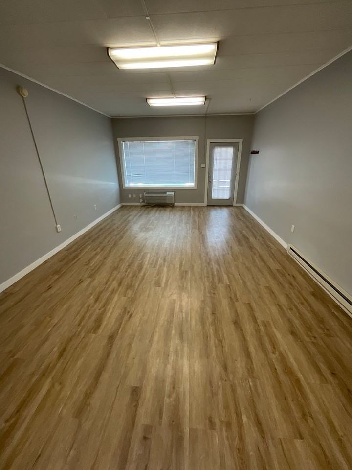 213 S Lincoln St - Photo 4 of 9