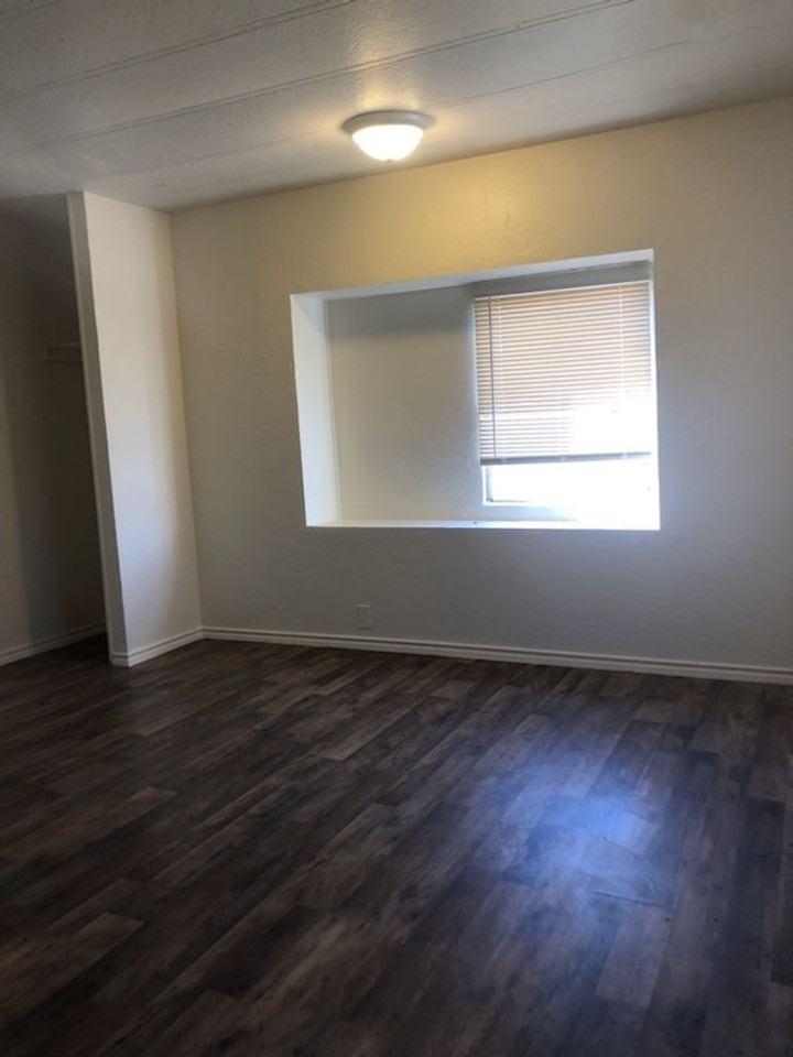 330hwy - Photo 4 of 35