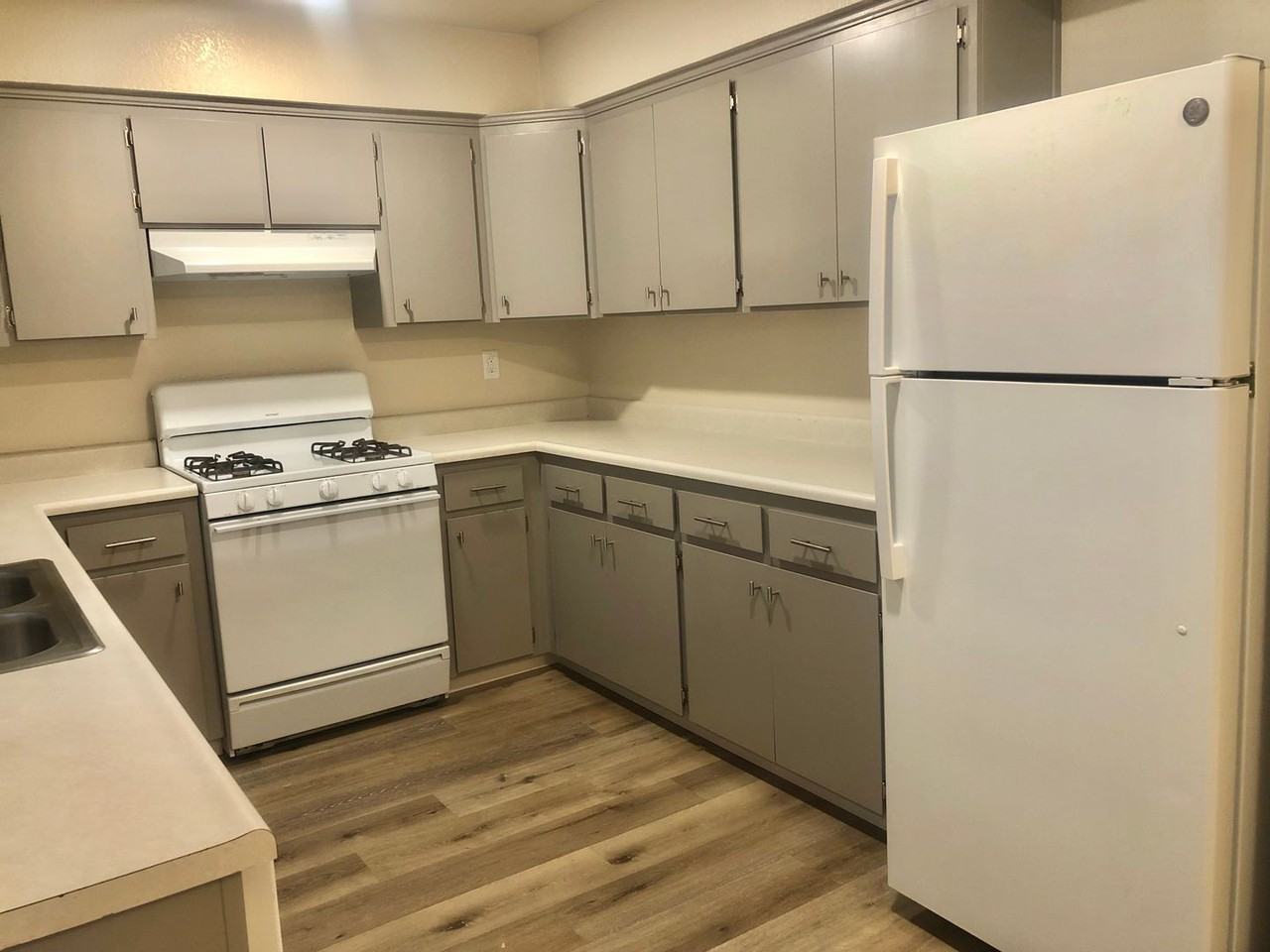 Madison Townhomes - Photo 5 of 19