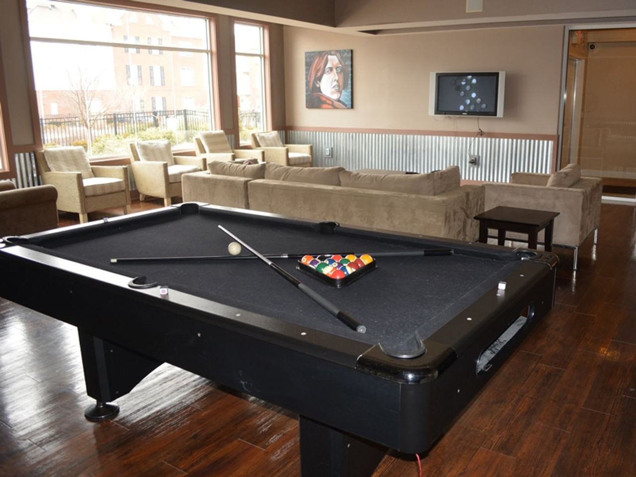 Capstone Quarters - Photo 7 of 50