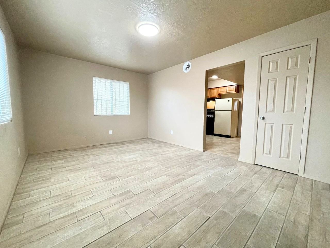 121 General Arnold - Photo 2 of 7