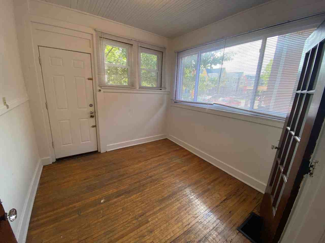 Highland St 1441-1443 CR - Photo 4 of 24