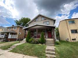 featured image of 442 E 16th Ave