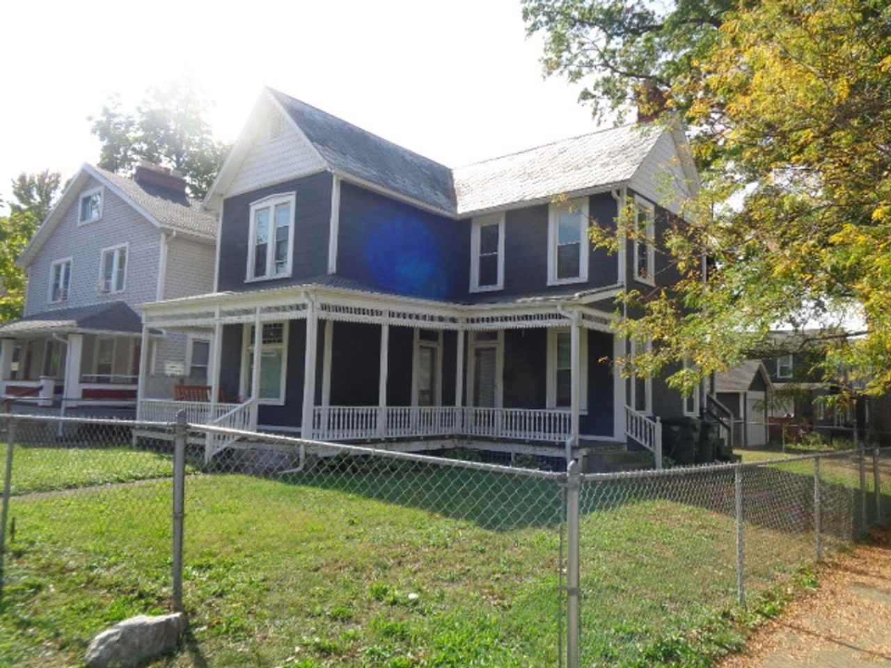 91123 - 2505ADAM - Photo 2 of 13