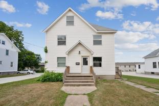 1015 W 22nd St - Cedar Falls - Photo 1 of 1