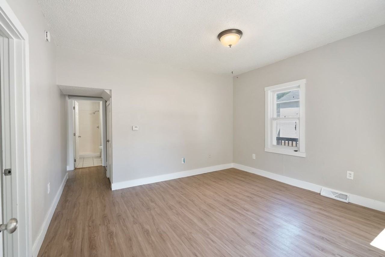 1015 W 22nd St - Cedar Falls - Photo 6 of 29