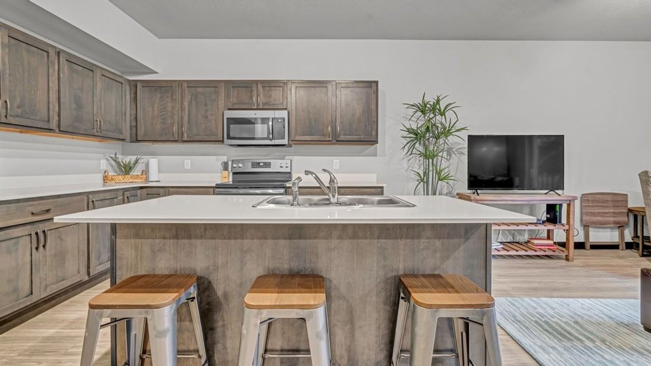 Pinnacle Villages - Waverly - Photo 2 of 34