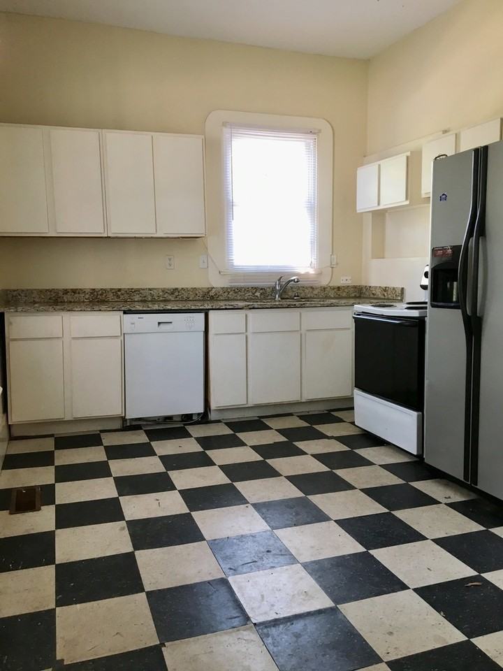 whale518 - Photo 2 of 21