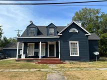 1142 Lyle St - Photo 1 of 1