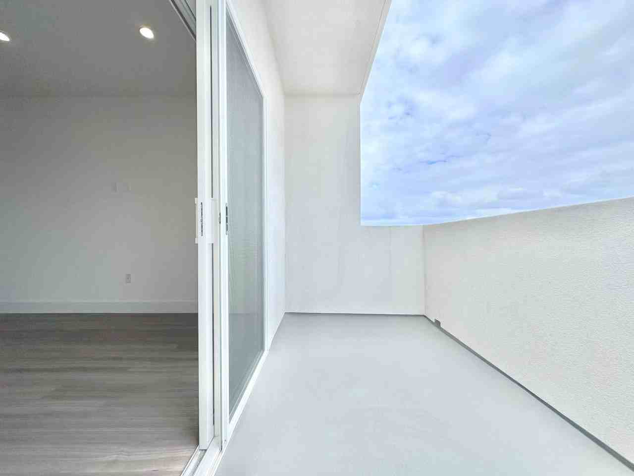 838 S La Brea Ave - Photo 6 of 34