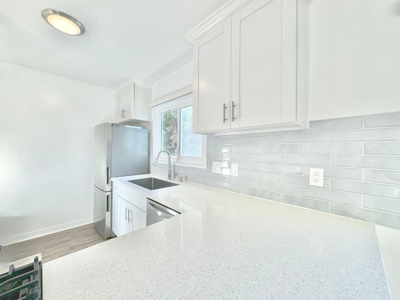 1323 11th Street - Photo 7 of 28