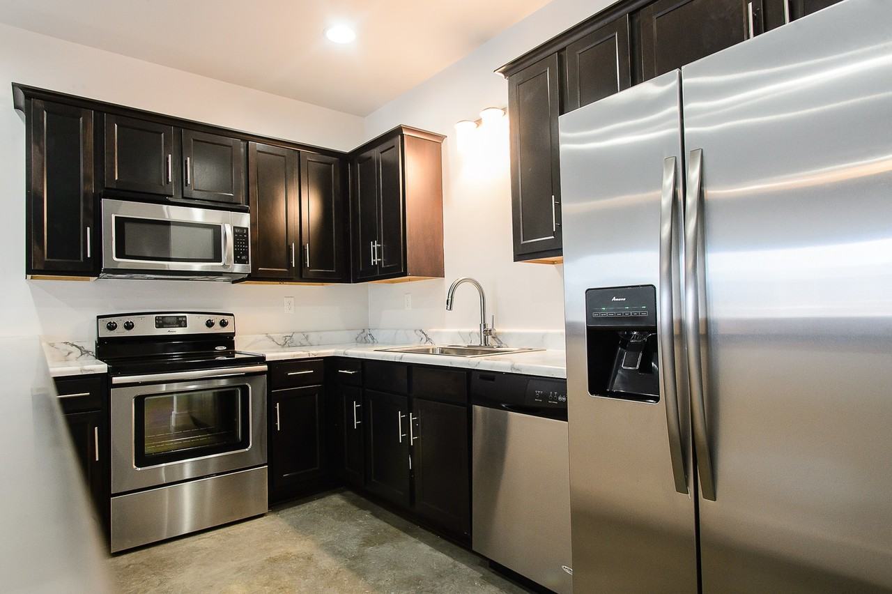 Myers Flats - Photo 5 of 25