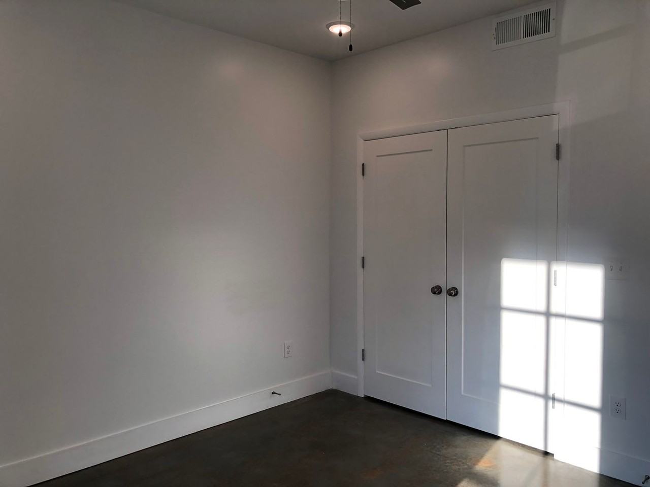 St. John Flats II - Photo 4 of 38