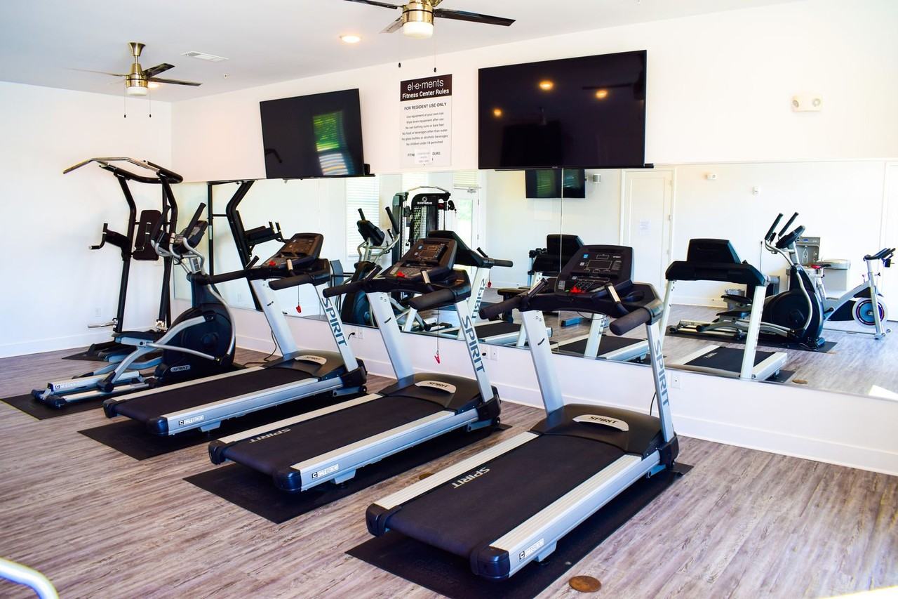 St. John Flats II - Photo 6 of 38