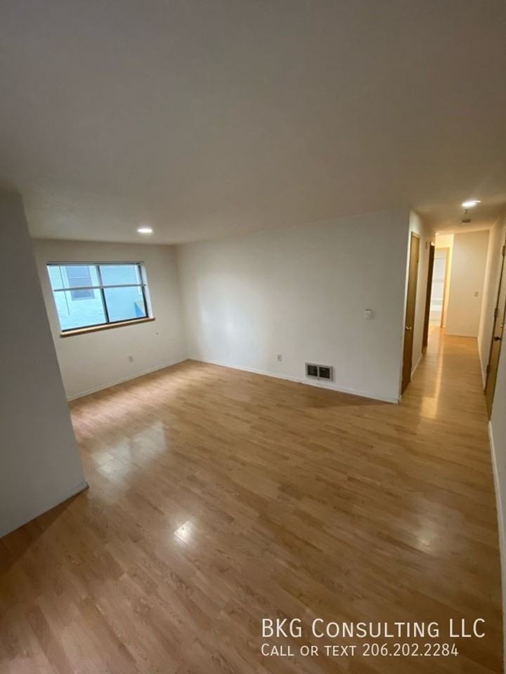 4237 8th - Photo 4 of 41