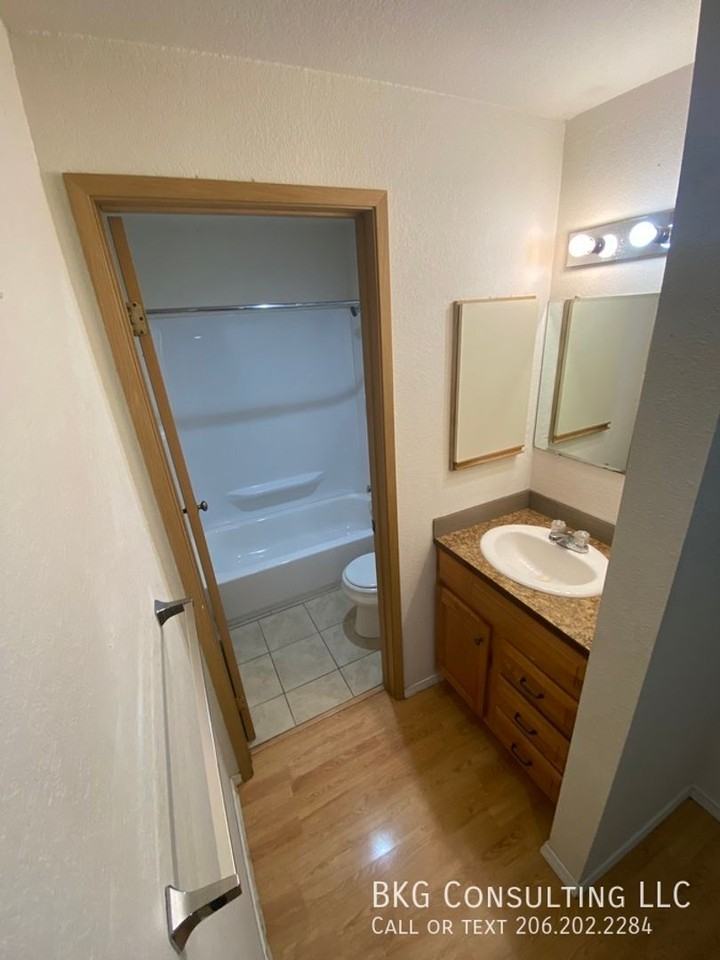 4237 8th - Photo 5 of 41