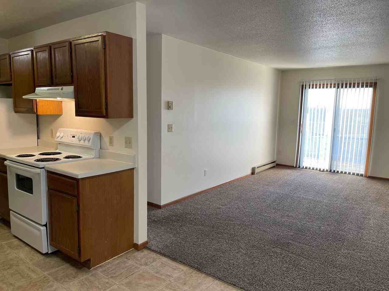 Elm Creek Apartments - Fargo - Photo 7 of 50