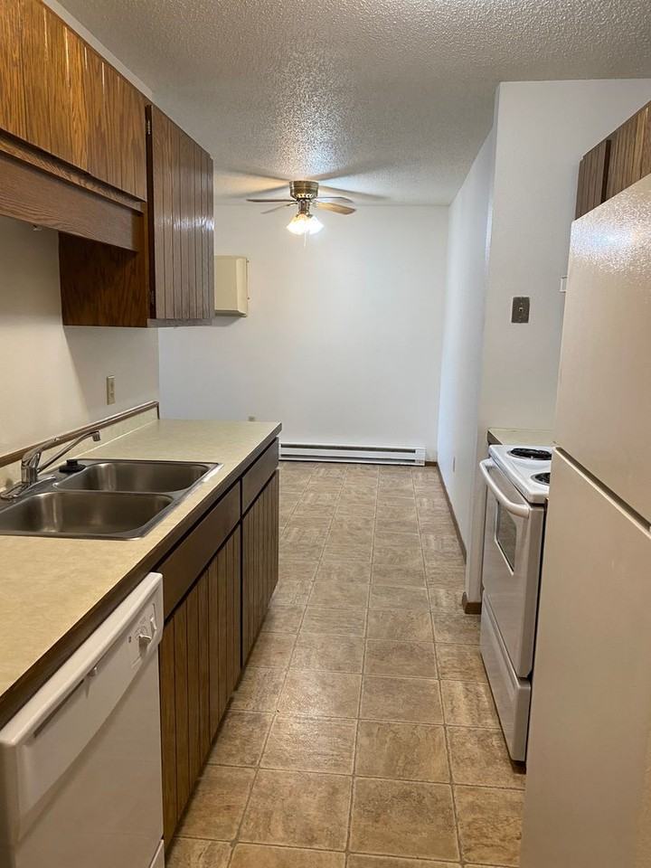 Southridge Apartments - Photo 3 of 23