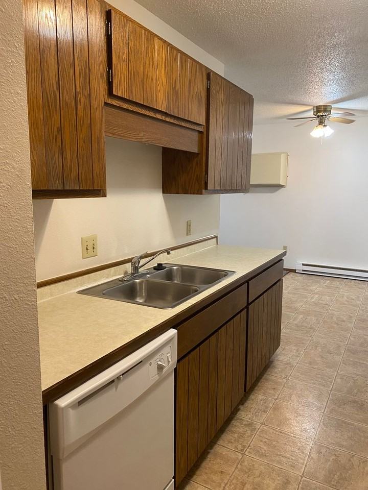 Southridge Apartments - Photo 4 of 23