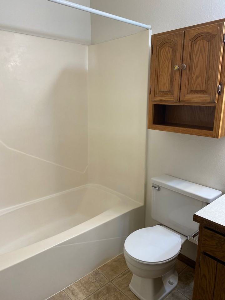 Southridge Apartments - Photo 7 of 23