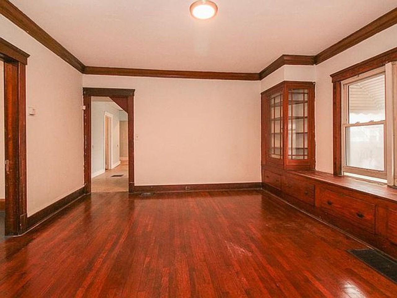 1910 Corning - Photo 7 of 23