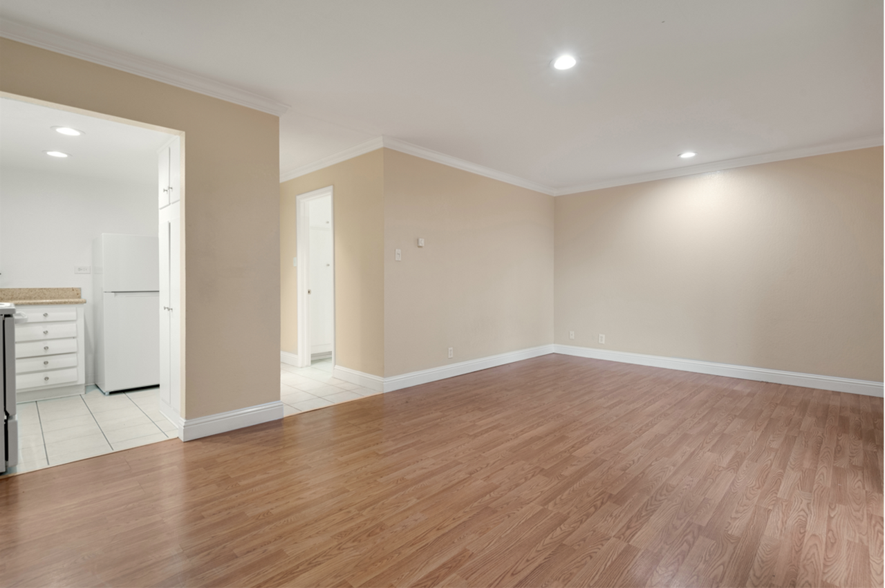 Stanford Garden Apartments - Photo 4 of 31