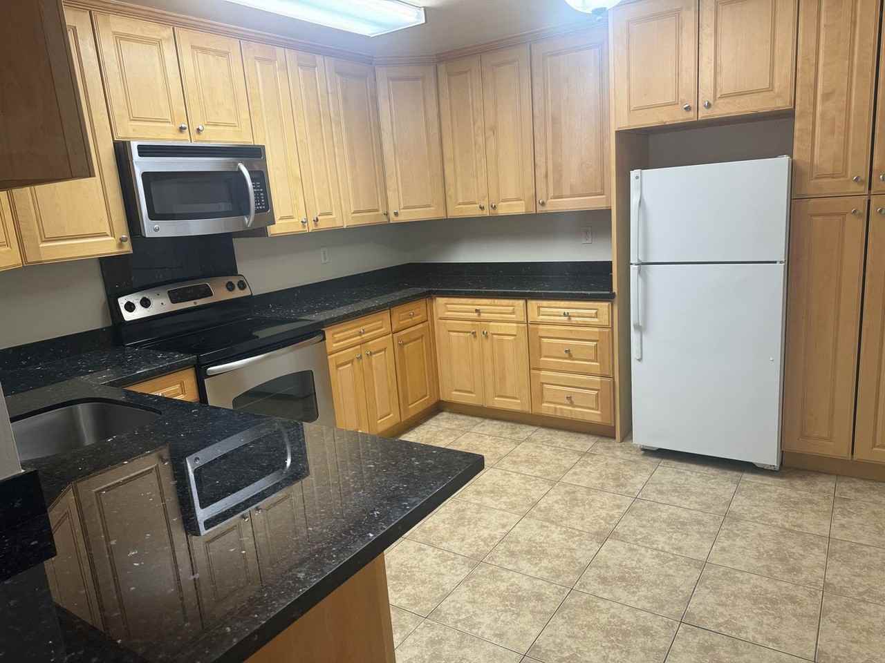 1345 El Camino Real - Photo 2 of 6