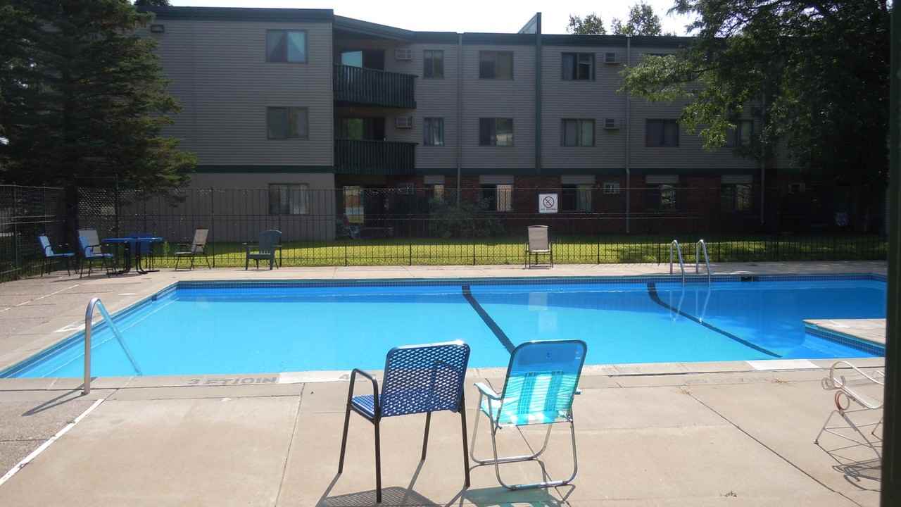 Fairway Woods Apartments - Photo 4 of 32