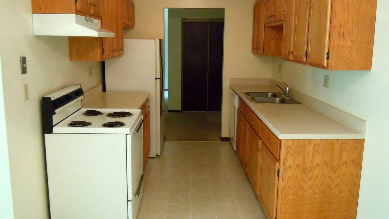 Fairway Woods Apartments - Photo 5 of 32