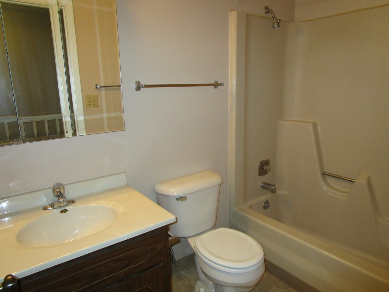 Valley View Townhomes - Photo 5 of 29