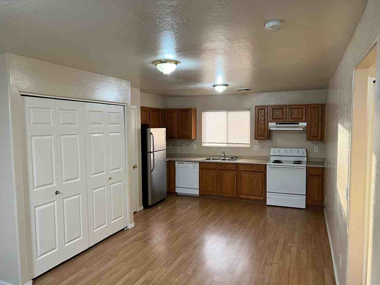 5672 Estrella - Photo 2 of 13