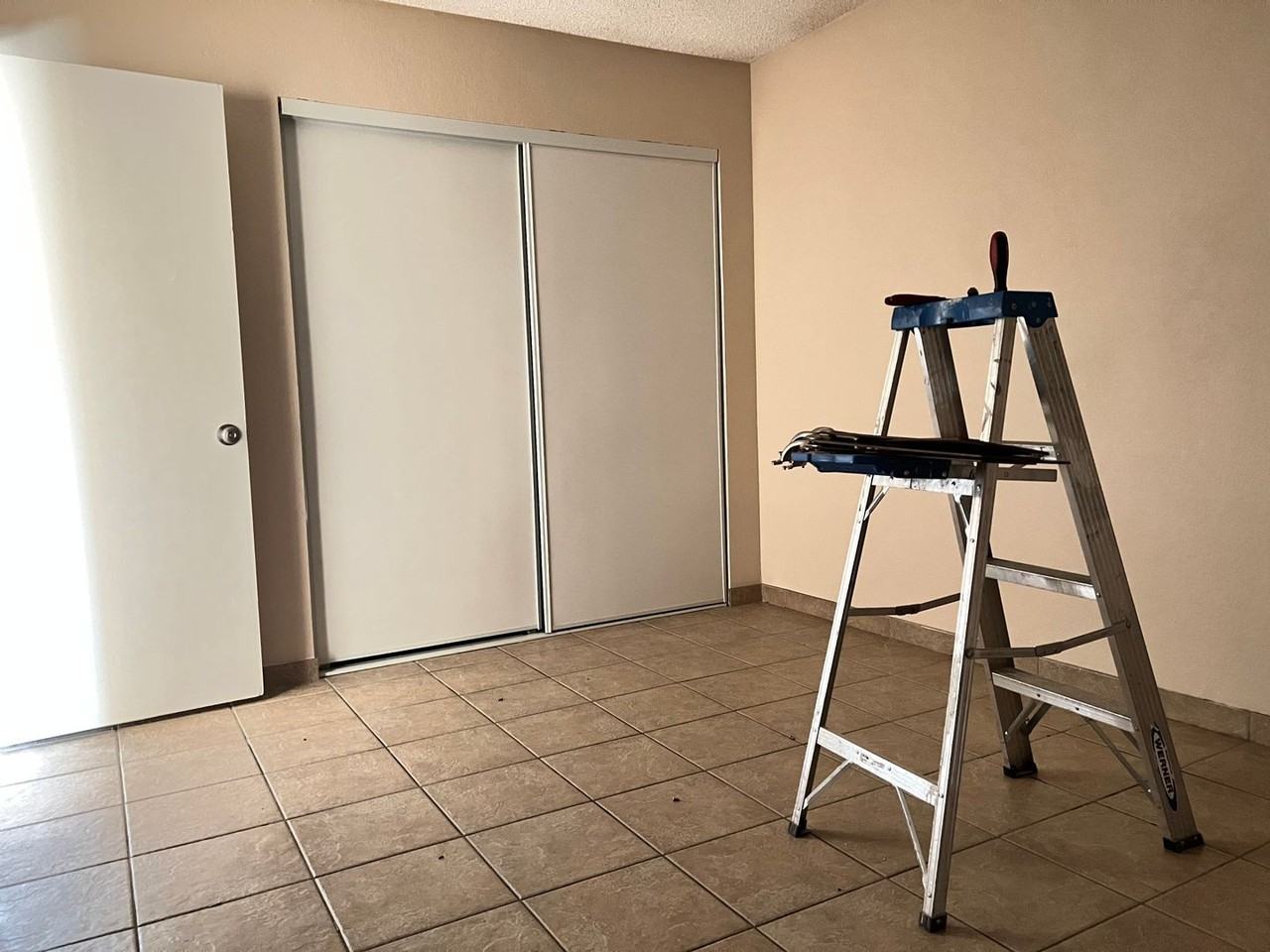 305 93rd - Photo 3 of 11