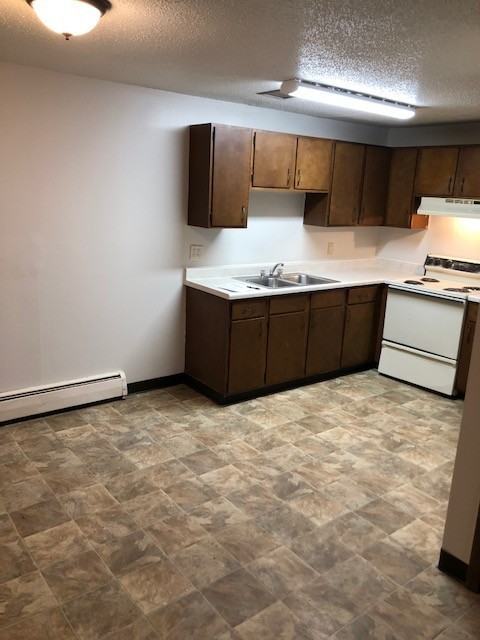 Holiday Manor (HOL4205) - Photo 4 of 12