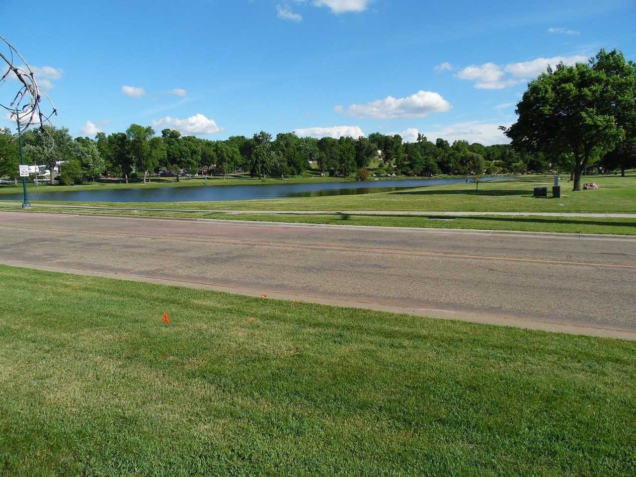 Lake Park (LAK1000) - Photo 5 of 43