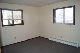 Arnold's Park Apartments - Photo 1 of 1