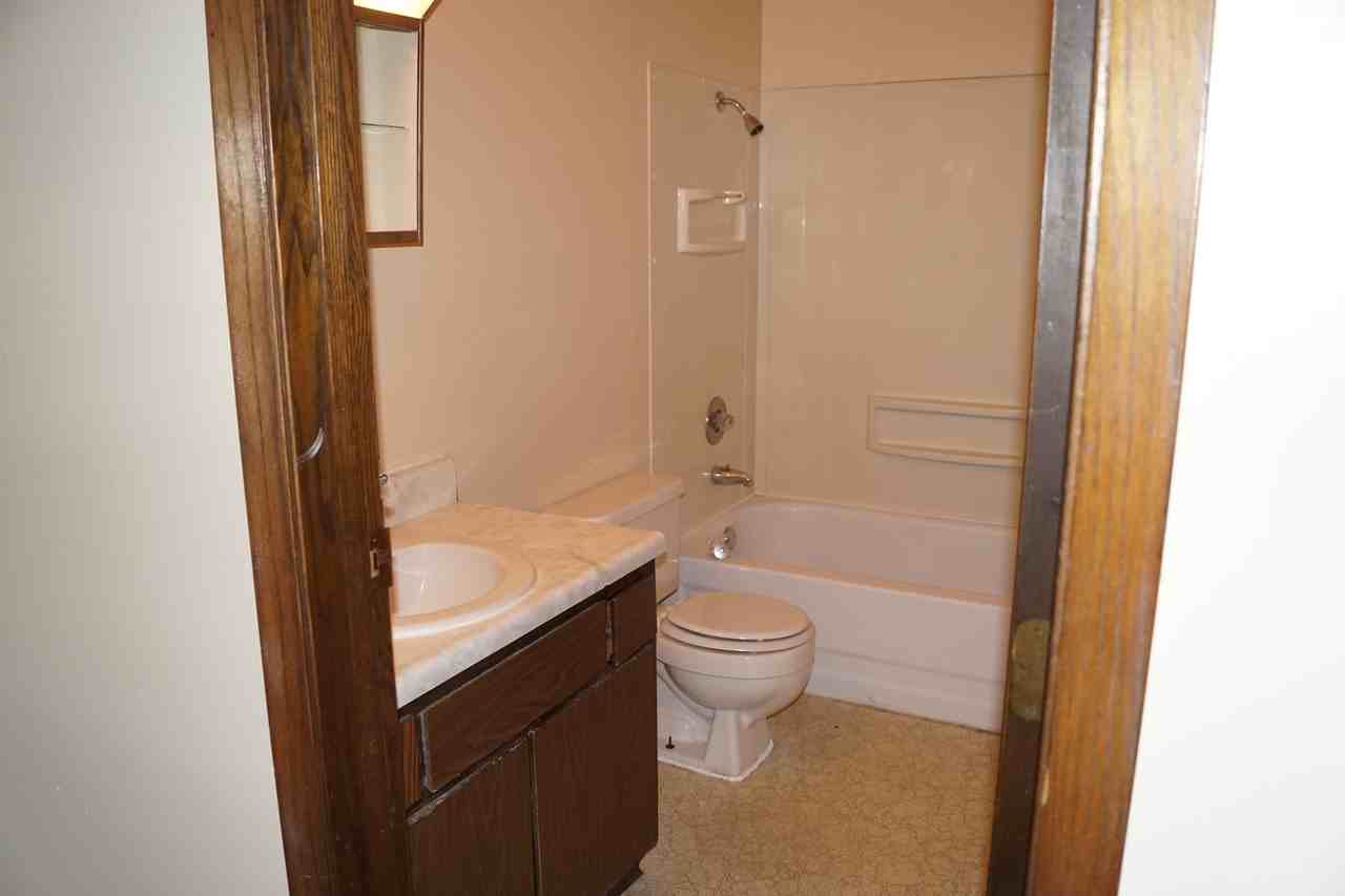 Arnold's Park Apartments - Photo 3 of 50