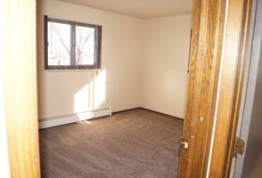 featured image of 1201 N Prairie Ave