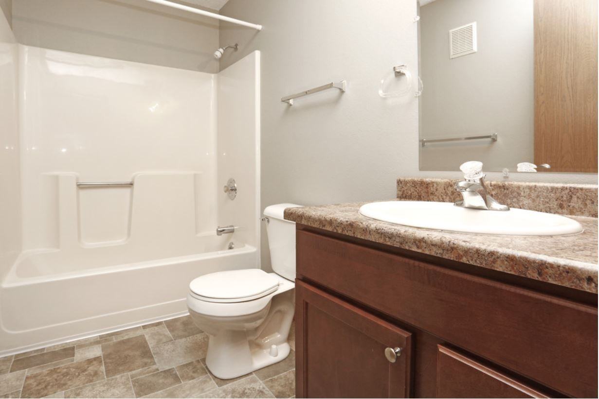 Cleveland Heights Apartments - Photo 5 of 36