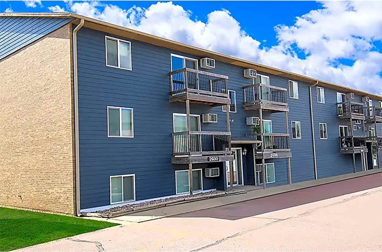 Cleveland Heights Apartments - Photo 3 of 30