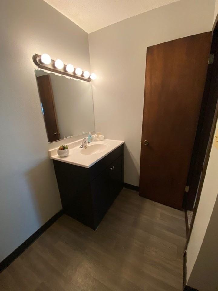 Taylor's Place Apartments - Photo 7 of 8