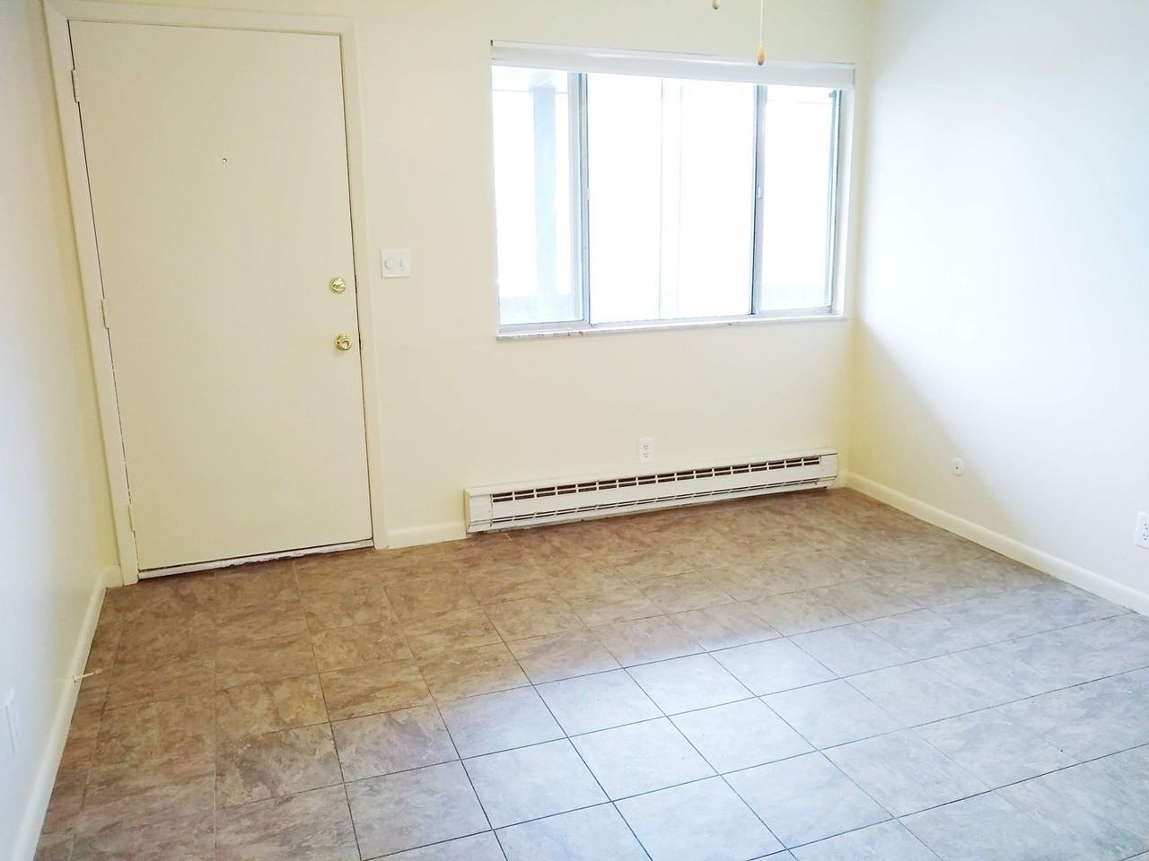 FAIRVIEW - AVAILABLE JULY 2024 - Photo 5 of 24