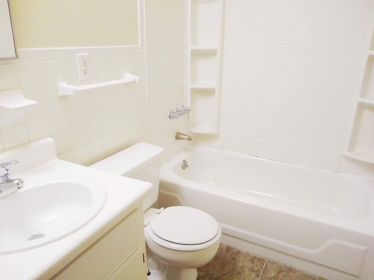 FAIRVIEW - AVAILABLE JULY 2024 - Photo 6 of 24