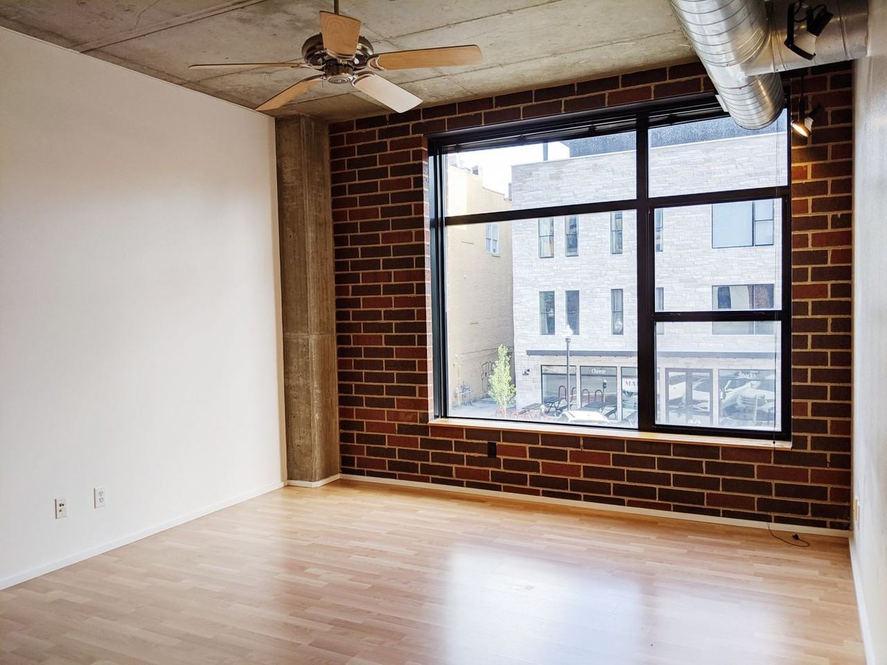 212 N Morton St - Photo 6 of 50